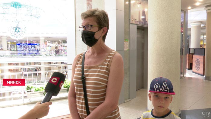 «Даже в жару маска должна быть». Медики призывают не забывать о средствах индивидуальной защиты-7