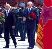 Президенты Беларуси и России приняли участие в открытии мемориала подо Ржевом: кадры с церемонии