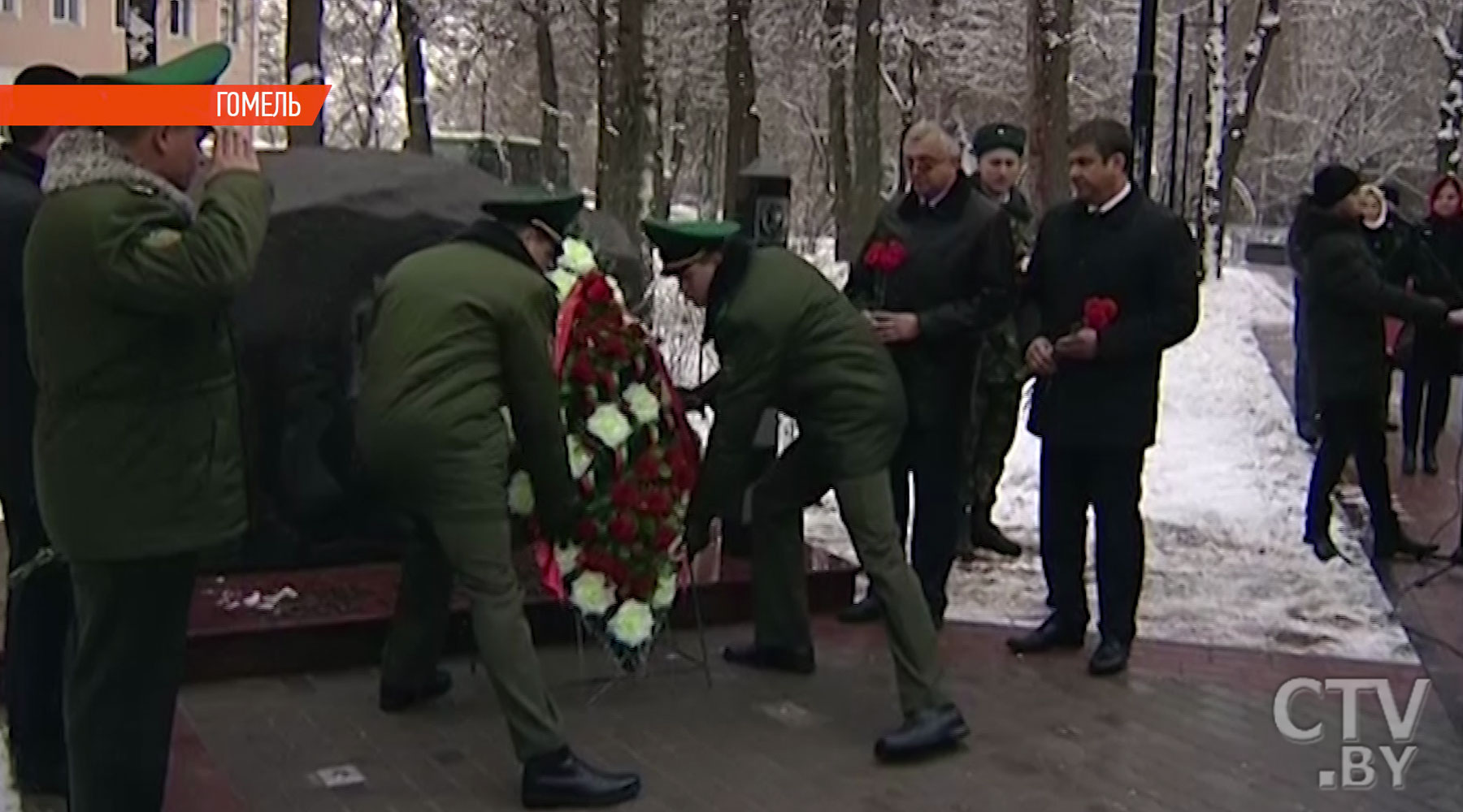 Мемориальный камень в честь воинов-пограничников открыли в Гомеле-1