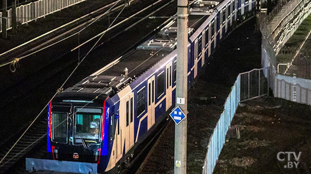 Новый поезд белорусского производства пополнил депо метрополитена Минска-1