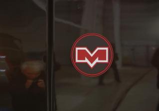 В минском метро поезд остановился в тоннеле между станциями «Михалово» и «Грушевка»