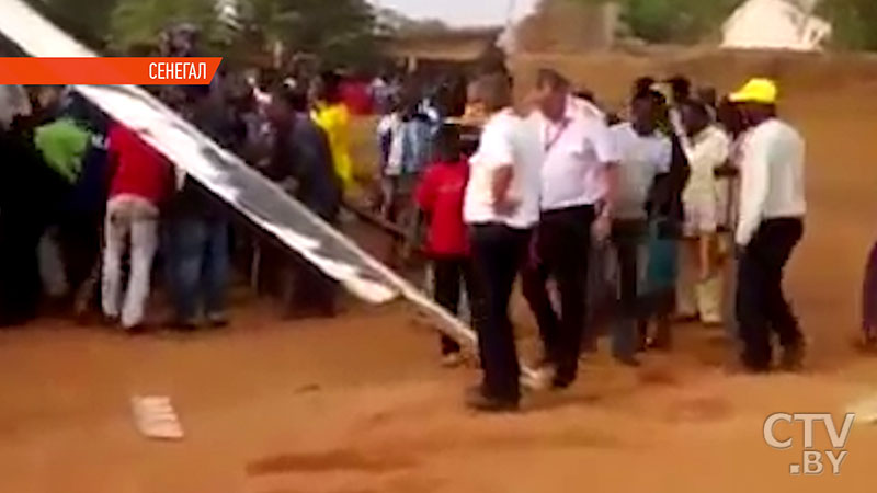 Военный самолет рухнул на юге Сенегала -5 Военный самолет рухнул на юге Сенегала -5