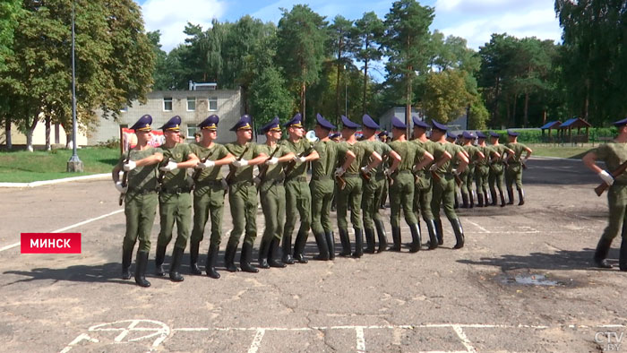 Роты почётного караула из 14 стран. В Москве 27 августа состоится международный фестиваль «Спасская башня»-1