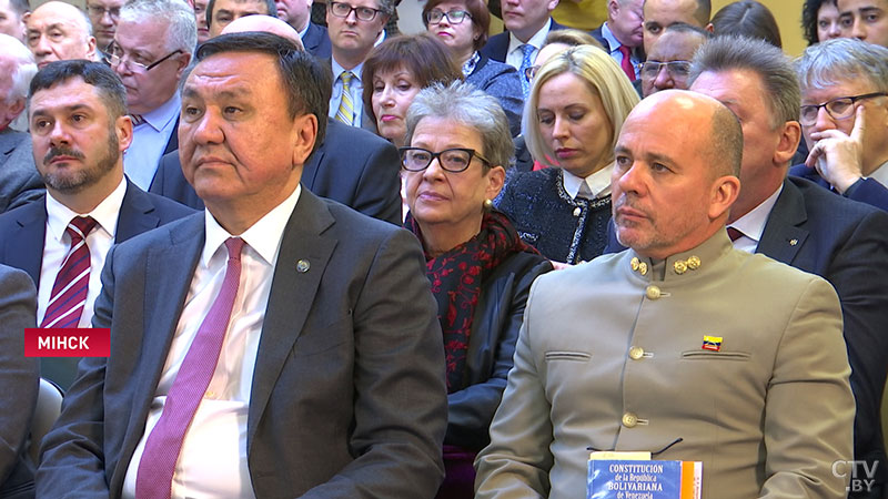 Уладзімір Макей: «Родная мова павінна гучаць, на ёй павінны размаўляць»-11 Уладзімір Макей: «Родная мова павінна гучаць, на ёй павінны размаўляць»-11