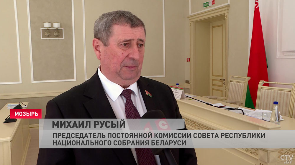 «Надо думать, как решать эти вопросы более цивилизованно». Михаил Русый провёл приём граждан в Гомельской области-1