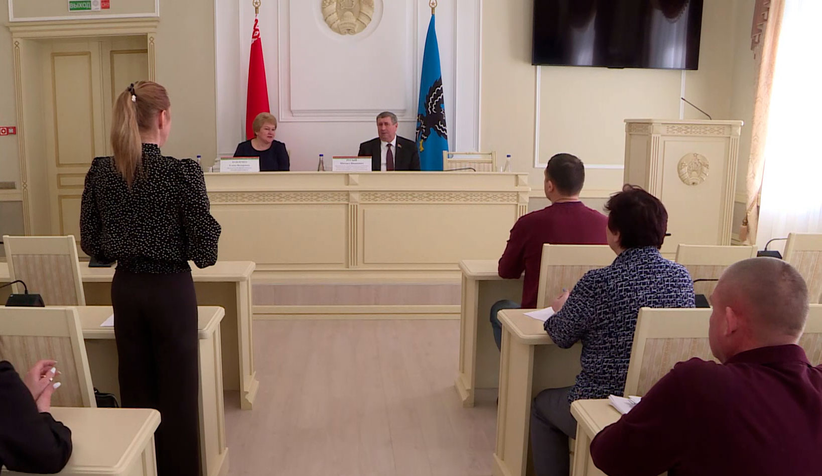 «Надо думать, как решать эти вопросы более цивилизованно». Михаил Русый провёл приём граждан в Гомельской области