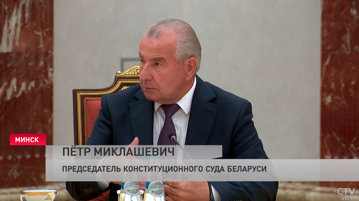 Лукашенко: все заложенные в Конституции принципы и нормы должны работать на практике-7