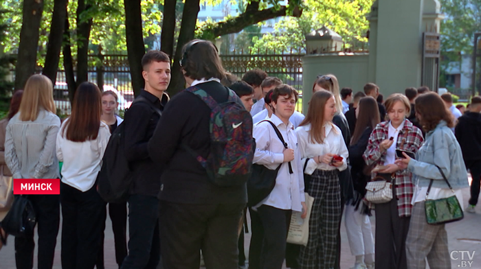 В Беларуси подсчитали 100-балльников по первому ЦЭ. Об итогах экзамена рассказал директор РИКЗ-4