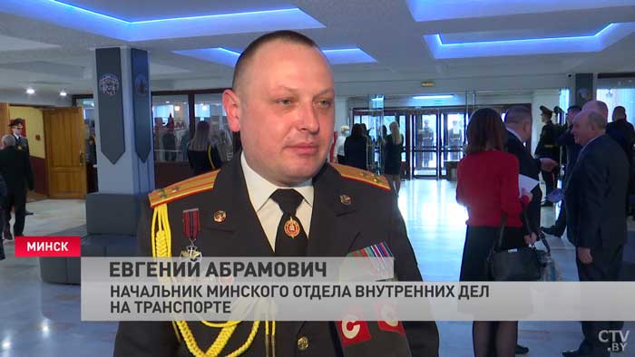«Это для каждого сотрудника определённая дата». В Минске поздравили милицию с профессиональным праздником-4 «Это для каждого сотрудника определённая дата». В Минске поздравили милицию с профессиональным праздником-4