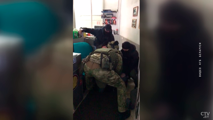 Наказание неизбежно. МВД публикует кадры задержания участников скрытых экстремистских ячеек-1