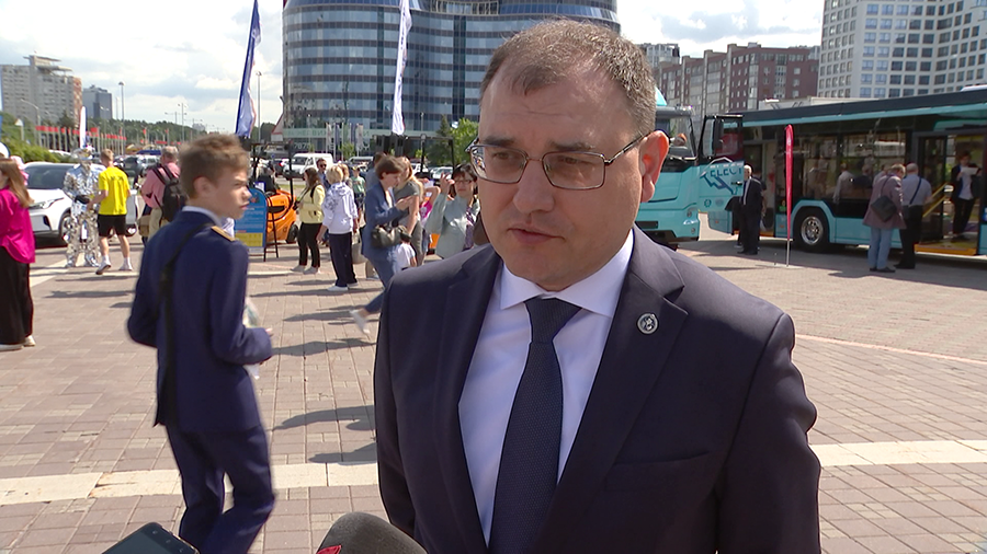 Министр энергетики: за 2021 год количество электромобилей достигло 10 тысяч единиц