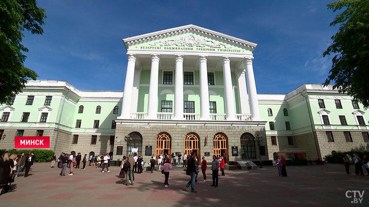 Минобразования: 100 баллов по второму ЦЭ получили 765 учащихся-1 Минобразования: 100 баллов по второму ЦЭ получили 765 учащихся-1