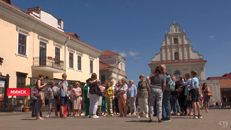 «Пишут именно для маленьких». В Минске можно пообщаться с детскими писателями-1