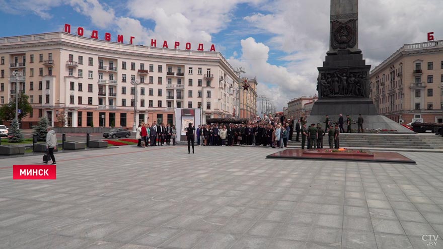 Всебелорусская минута молчания прошла по стране. Почтили тех, кто погиб во время Великой Отечественной-4