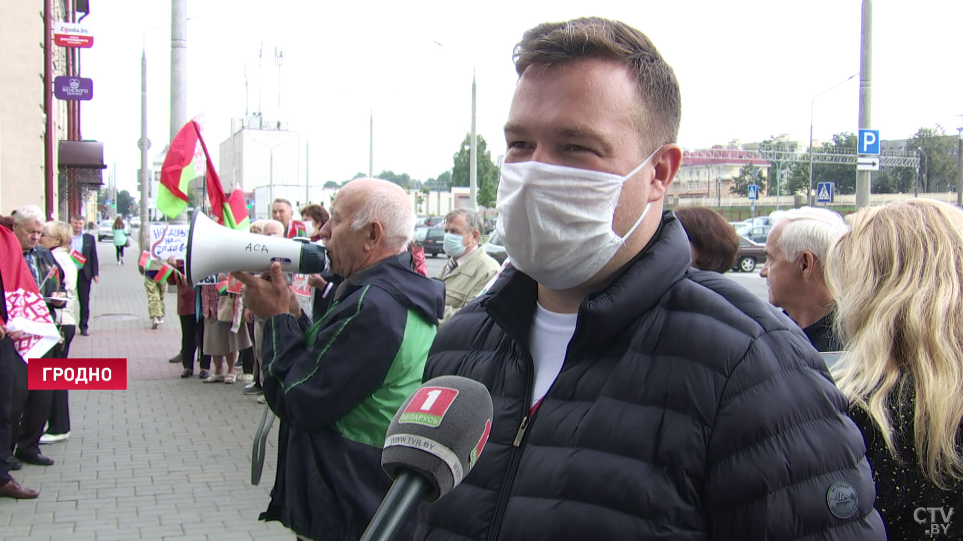 «Это непозволительно, так не должно быть». Люди выходят на митинги против вмешательства Запада во внутренние дела Беларуси-23