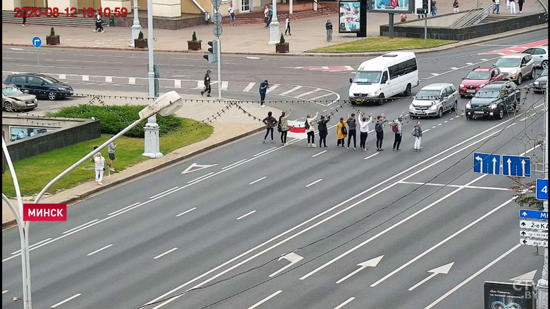 Вместе против провокаторов ради безопасности страны. Мирные протесты в Беларуси прошли без столкновений с силовиками-1