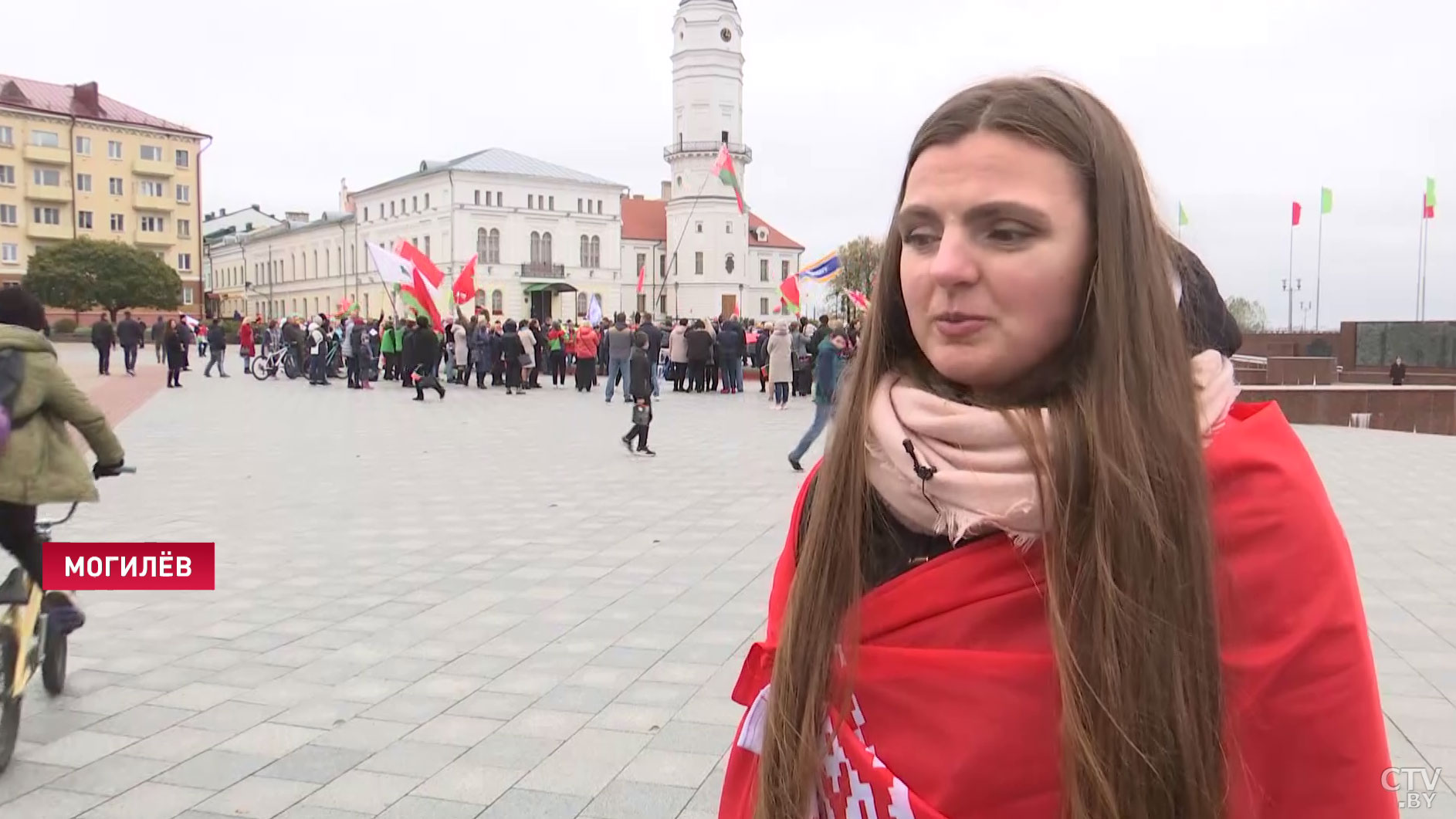 «Мы должны быть едины». Жители Могилёва вышли на мирное шествие в поддержку безопасности и спокойного будущего-6