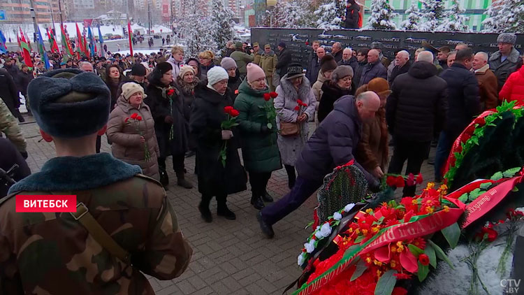 В Витебске память ветеранов Афганской войны почтили у мемориала «Боль»-1