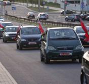 Перед стартом выстроили машины цифрой 101. Как проходил автопробег в поддержку мира в Гродно