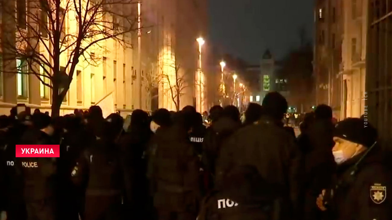 Столкновениями с полицией завершился митинг в поддержку экс-главы одесской ячейки «Правого сектора»