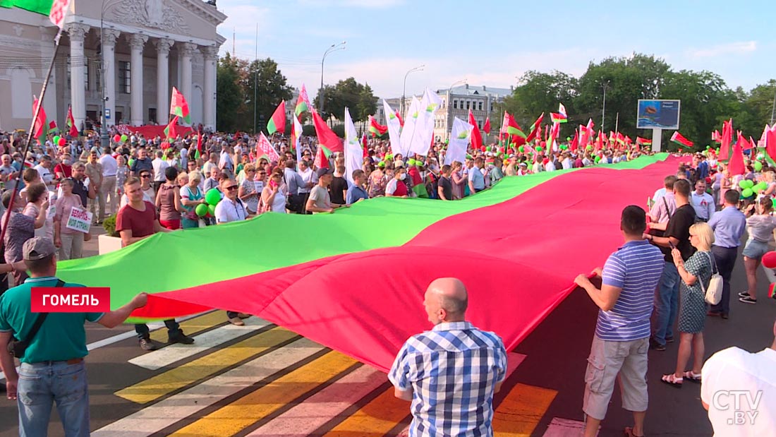 Митинги в поддержку мира в Беларуси: «Я хочу, чтобы мы открыли глаза и увидели, сколько сделано за это время»-16