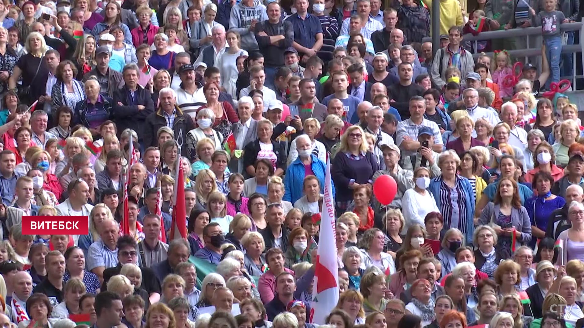 Белорус на митинге в поддержку мира: «Если мы сегодня остановимся, у нас не будет зарплат»-1