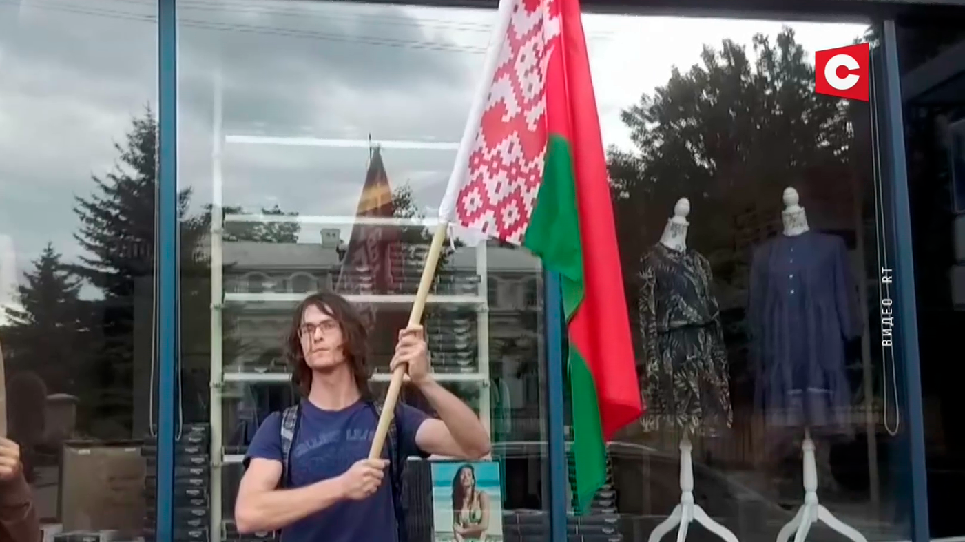 Белорус на митинге в поддержку мира: «Если мы сегодня остановимся, у нас не будет зарплат»-25