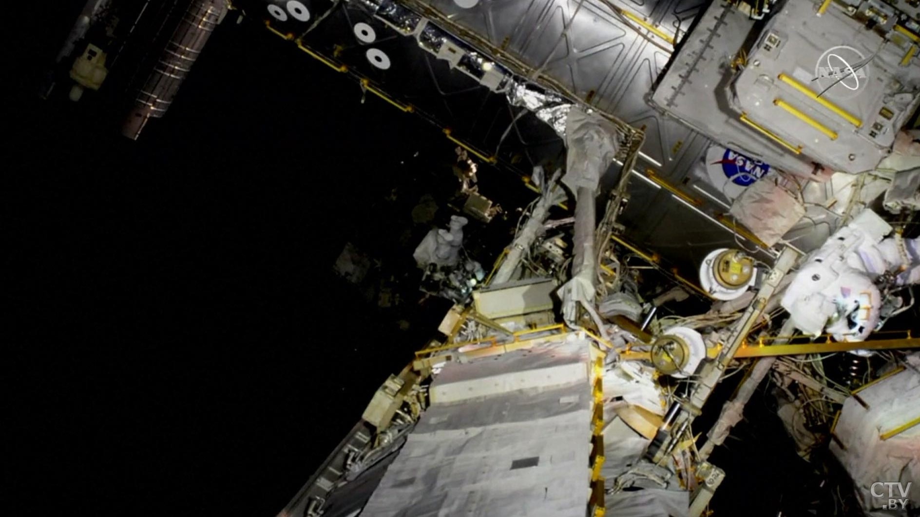 На американском сегменте МКС произошла утечка аммиака. Проблему устранили-1