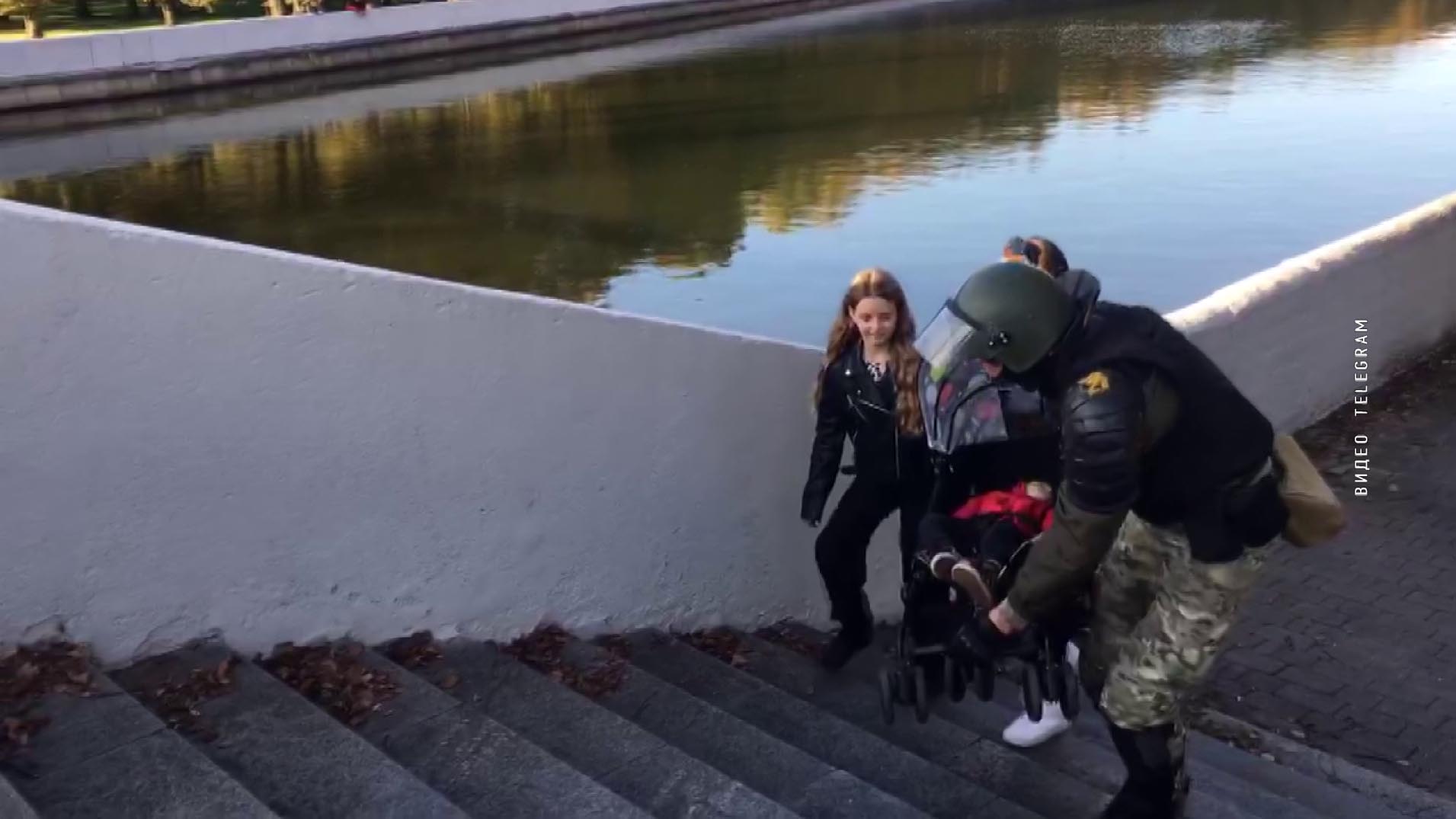 Что было главным в эти протестные выходные? Мнение Григория Азарёнка-22