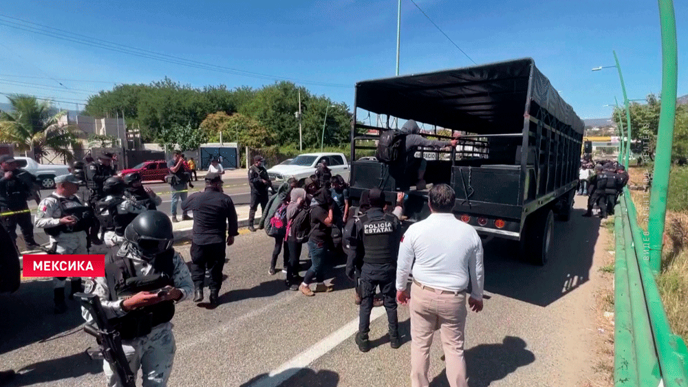 250 человек в фуре. Мексиканская полиция случайно перекрыла канал доставки нелегалов в США-4