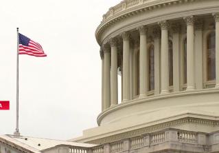 Власти США следят за журналистами через секретные базы данных. Об этом заявило Associated Press