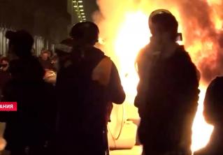 В Испании вторую неделю митингуют после задержания рэпера. Полиция арестовала десятки людей
