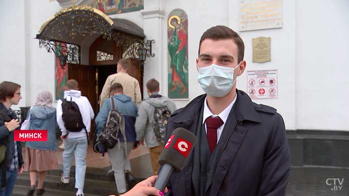 Эта традиция зародилась в БГУ. В Минске провели молебен ко Дню знаний-13
