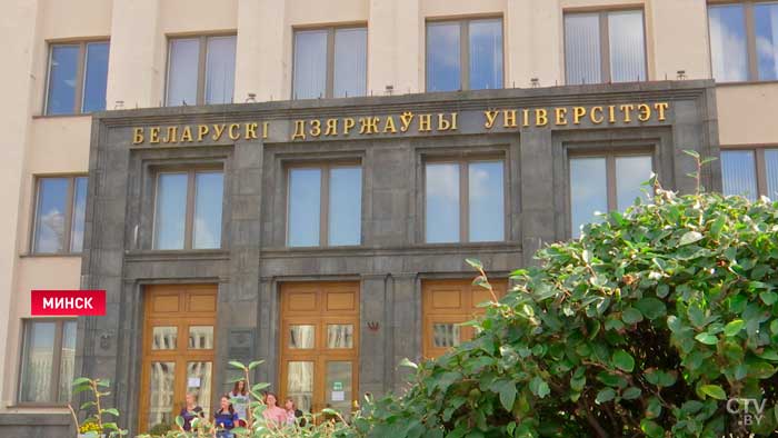 Эта традиция зародилась в БГУ. В Минске провели молебен ко Дню знаний-1