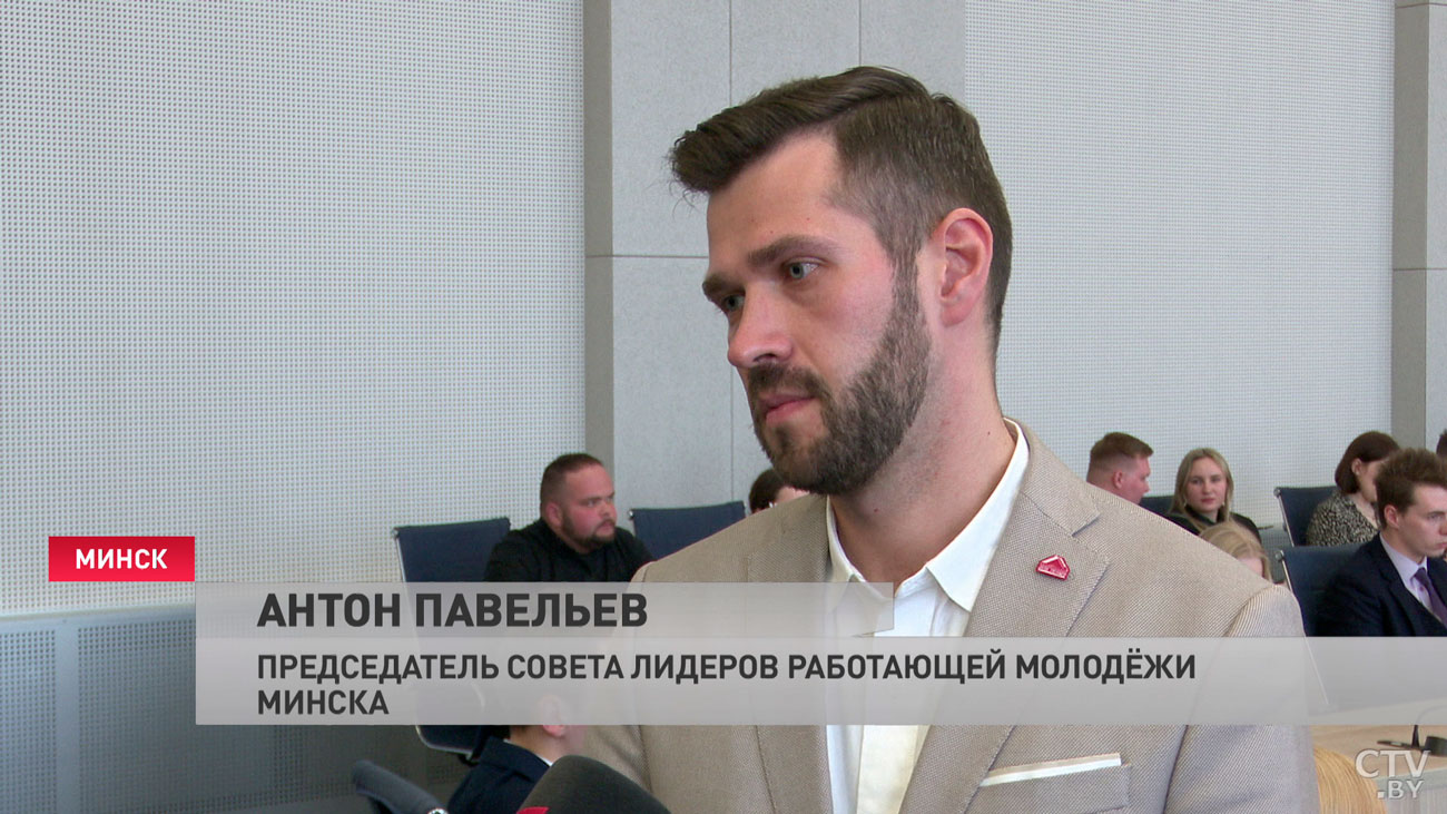 «То, что произошло в Бухенвальде, ненормально». Что обсудил Кухарев с молодёжью на диалоговой площадке в Минске?-4