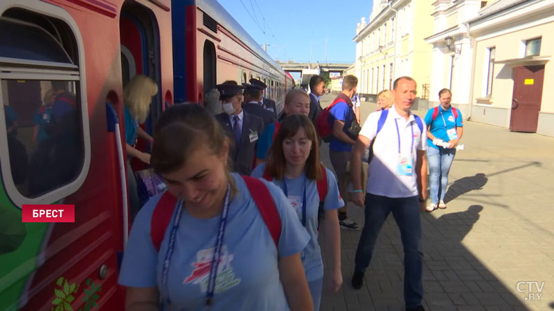 «Все в восторге абсолютно». Молодёжный поезд прибыл в Брест-12