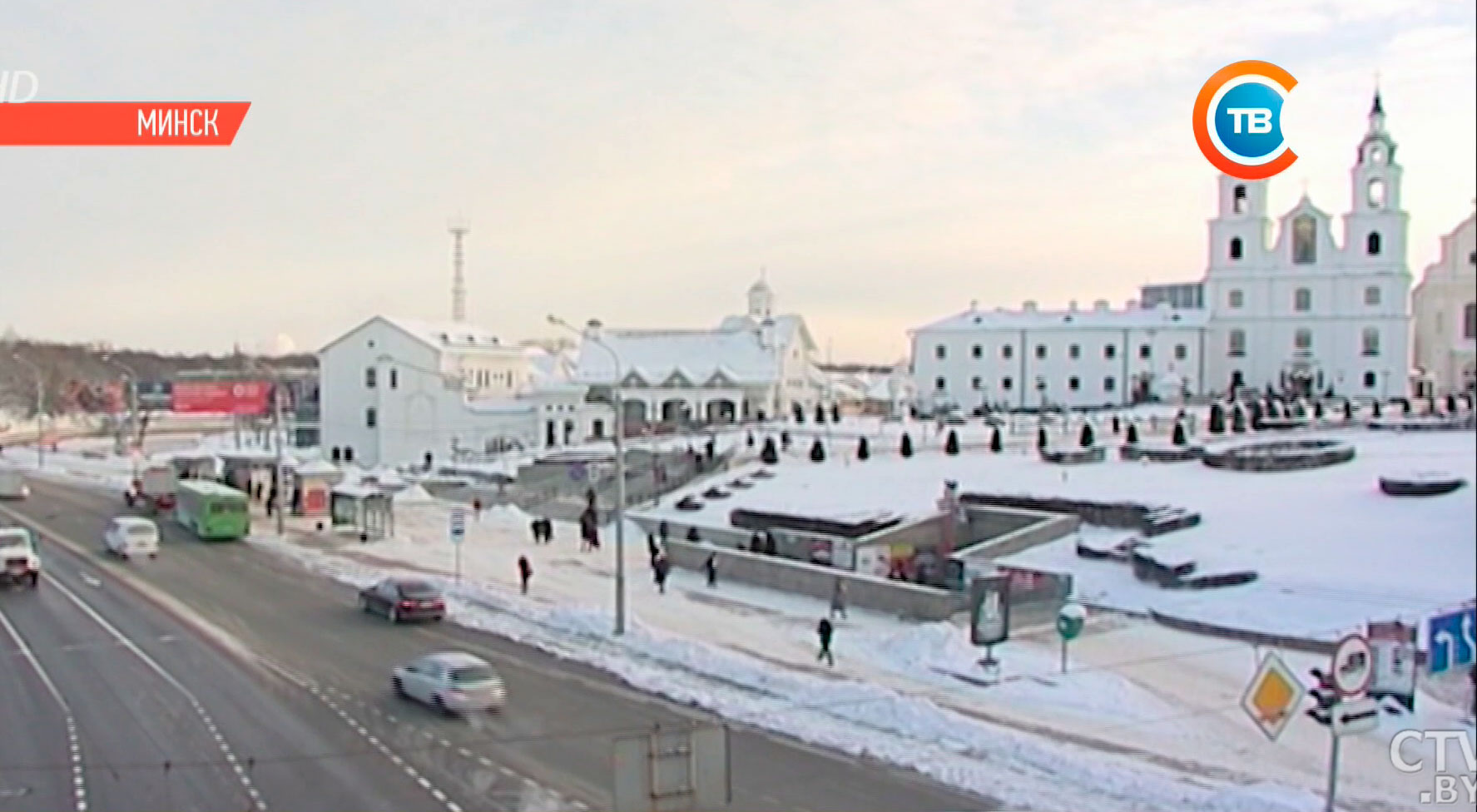 Погостить в домике Деда Мороза в минском парке Горького можно за 20-100 тысяч рублей