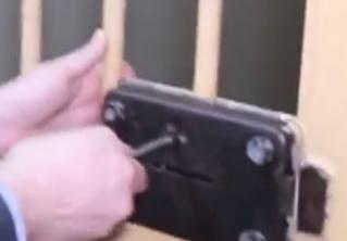 Мошенники выманивали деньги у сотрудников магазинов под видом их руководства