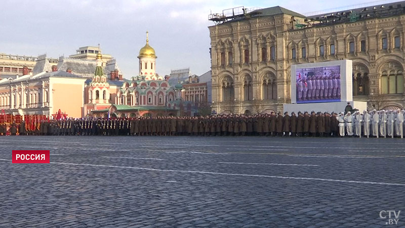 В Москве на Красной площади прошёл торжественный марш в честь годовщины парада 1941 года-3