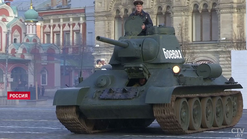 В Москве на Красной площади прошёл торжественный марш в честь годовщины парада 1941 года-10