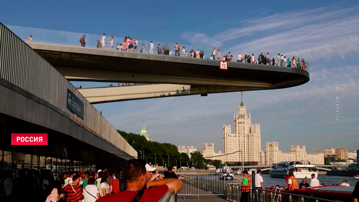 Москва отмечает 875 лет со дня основания. По всему городу планируют дать фейерверки