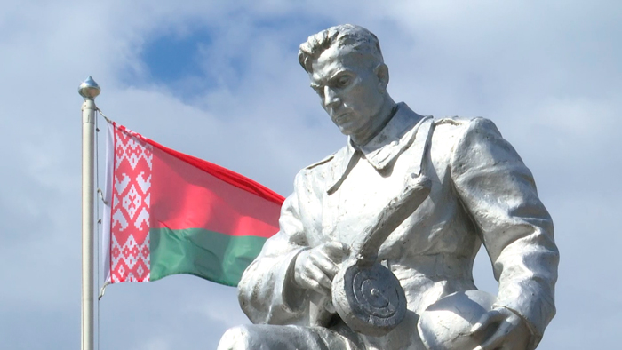 Профсоюзы Гродненской области начали сбор средств на ремонт мемориала в Мостах