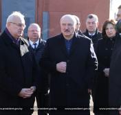 Президент Беларуси: к концу пятилетки мотовелозавод должен стать образцовым производством