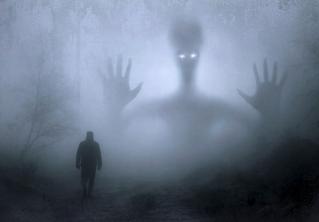 Мужчина жил в страхе 30 лет. Узнав правду, он не смог сдержать слёзы 