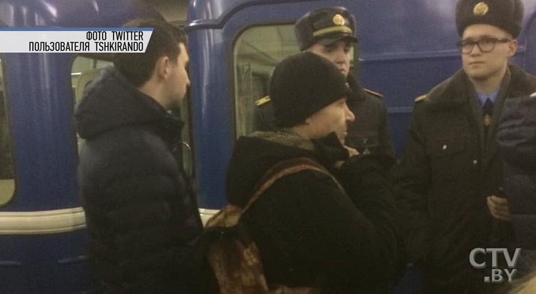 В минском метро молодой человек прыгнул на рельсы прямо перед поездом-1