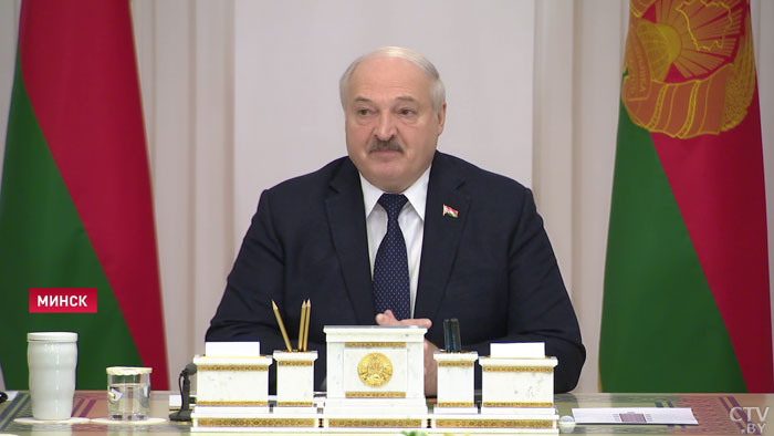 Лукашенко о ВНС: мы вводим новую структуру управления, её надо аккуратно вмонтировать в систему -4