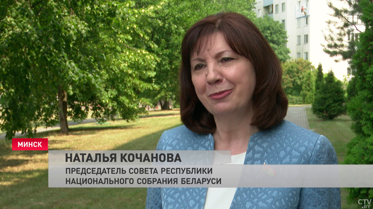 «Мы хотим, чтобы как можно больше детей было в нашей стране». Кочанова поздравила малышей, родившихся 3 июля, и их мам.-1