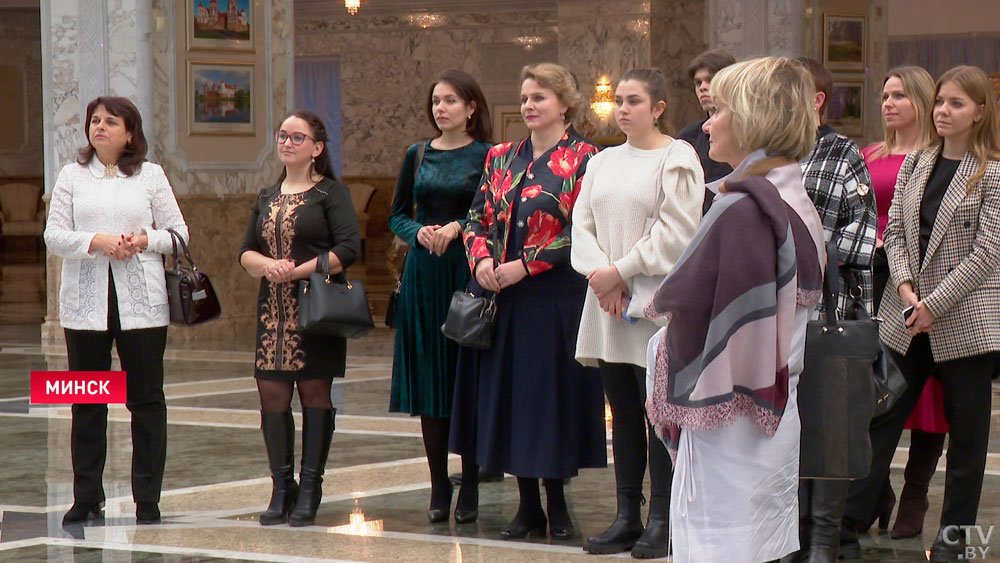 «Я поражена, даже не могу находить слов». На экскурсии во Дворце Независимости побывали учащиеся хореографического колледжа-10