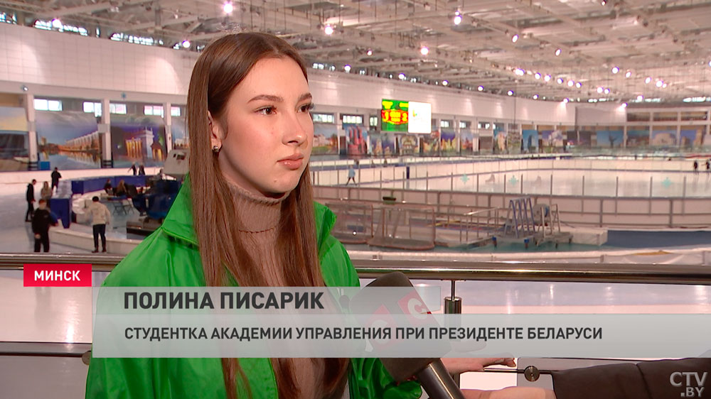 В поддержку референдума. На льду «Минск-Арены» более 1000 учащихся развернули 12-метровый флаг Беларуси -7 В поддержку референдума. На льду «Минск-Арены» более 1000 учащихся развернули 12-метровый флаг Беларуси -7