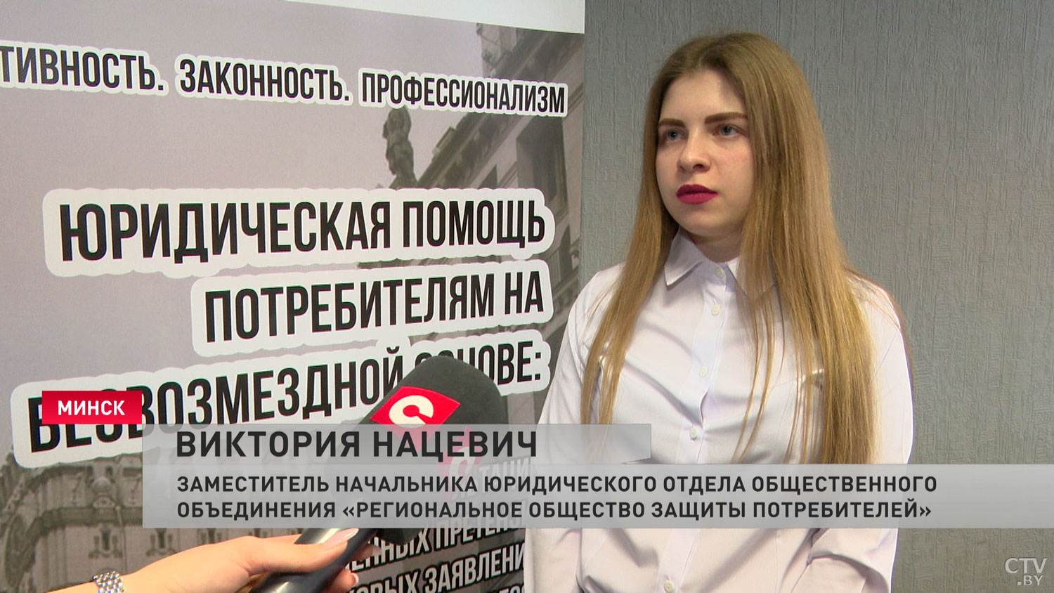 «Приезжайте, вашего автомобиля практически нет». На новую машину минчанки упала балка с крыши 9-этажки-13